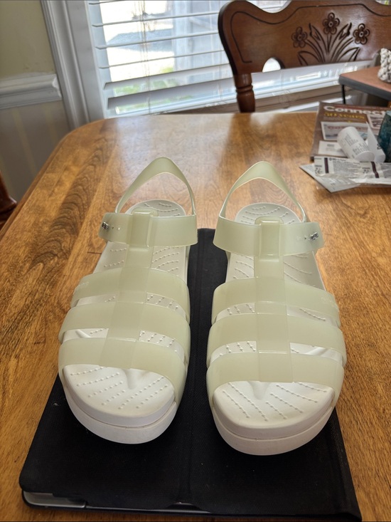 CROCS Shoes - Women’s Crocs